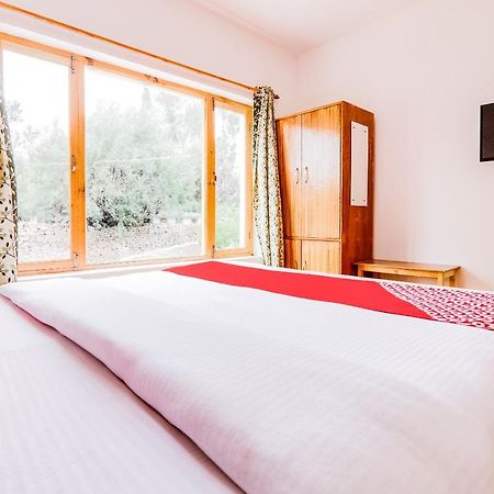 Oyo 72466 Hotel Yuvraj Shivpuri  Bagian luar foto