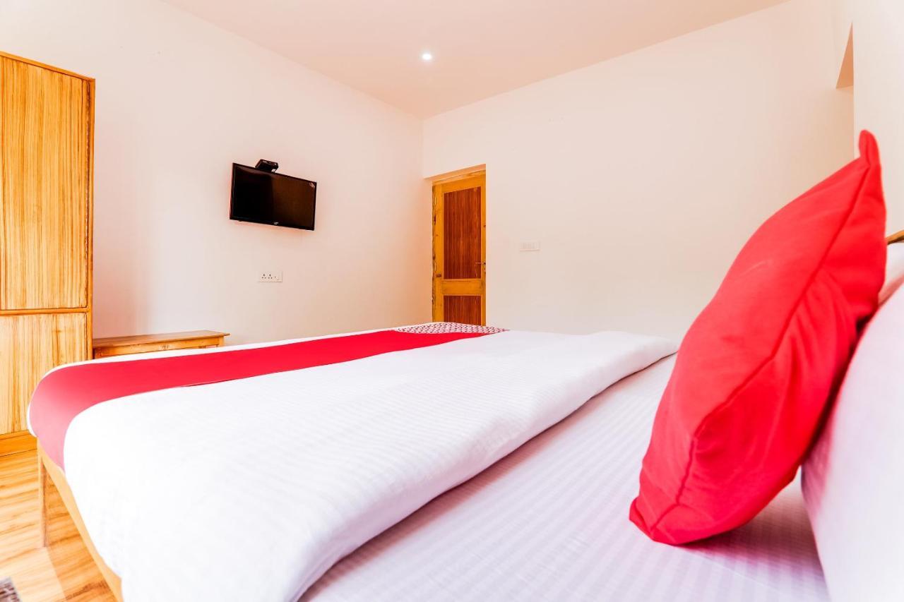 Oyo 72466 Hotel Yuvraj Shivpuri  Bagian luar foto