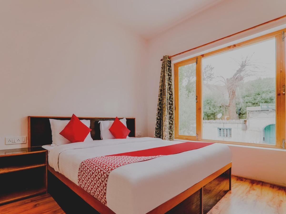 Oyo 72466 Hotel Yuvraj Shivpuri  Bagian luar foto