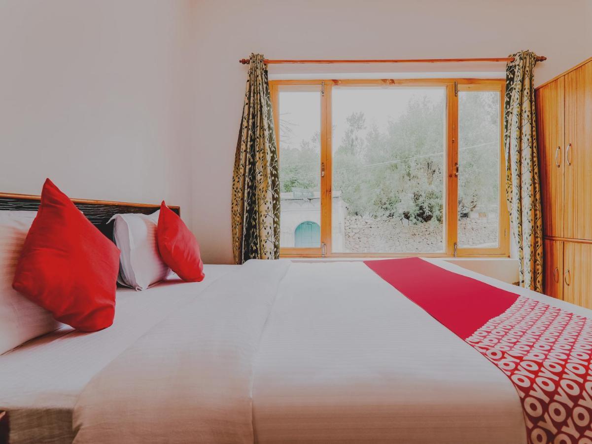 Oyo 72466 Hotel Yuvraj Shivpuri  Bagian luar foto